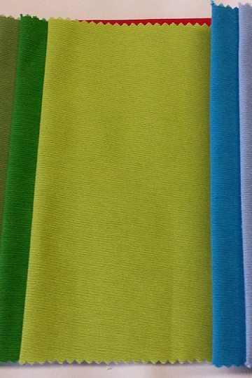 Tkanina dekoracyjna LISO w kolorze zielonym świeżym