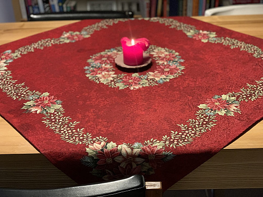 Świąteczne obrusy i chusty gobelinowe ŚWIĄTECZNE RÓŻE - CZERWONY ŚWIĘTY WINIEN