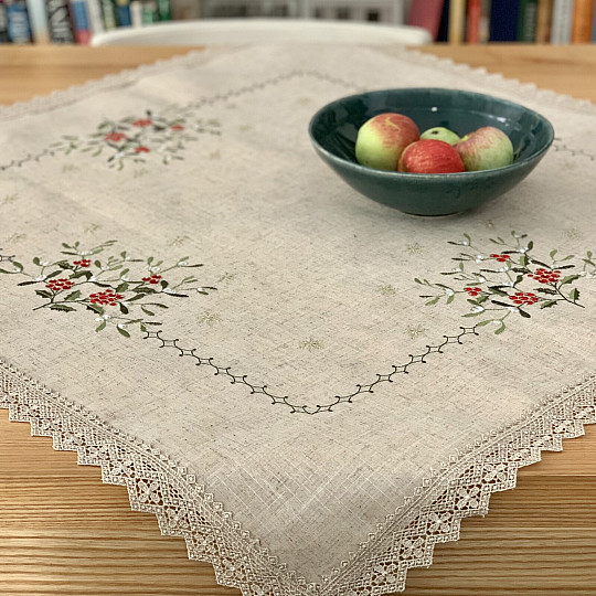 Koronkowy obrus z jemioły