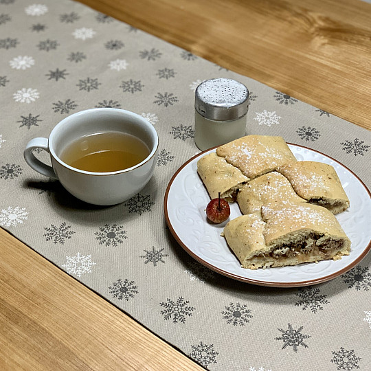 Obrus i szalik świąteczny PŁATKI SZARY BIAŁY