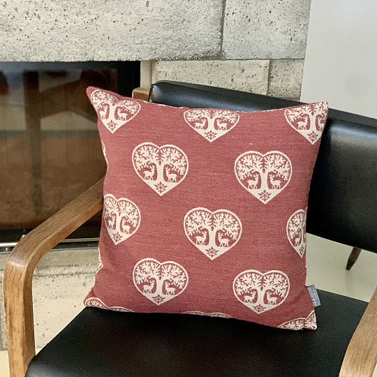 Luksusowa dekoracyjna okładka SERCE Z JELENIEM czerwona A