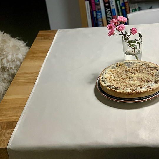 Obrus gładki KREMOWY