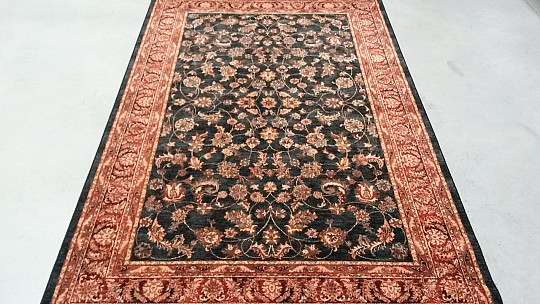 Luksusowe wełniane dywaniki ROYAL na całej powierzchni kwiatowo-zielono-czarne