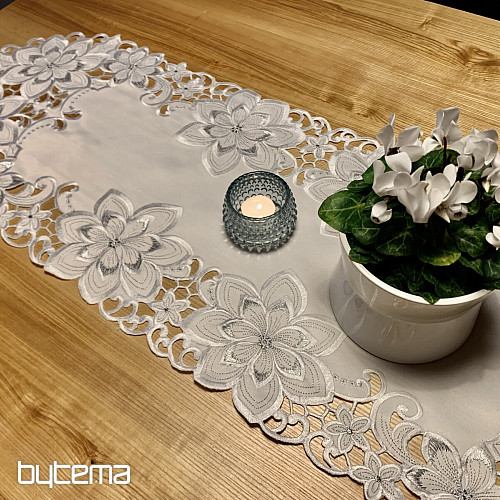 Haftowany obrus świąteczny Srebrna Gwiazda