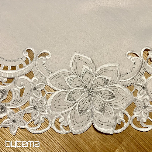 Haftowany obrus świąteczny Srebrna Gwiazda