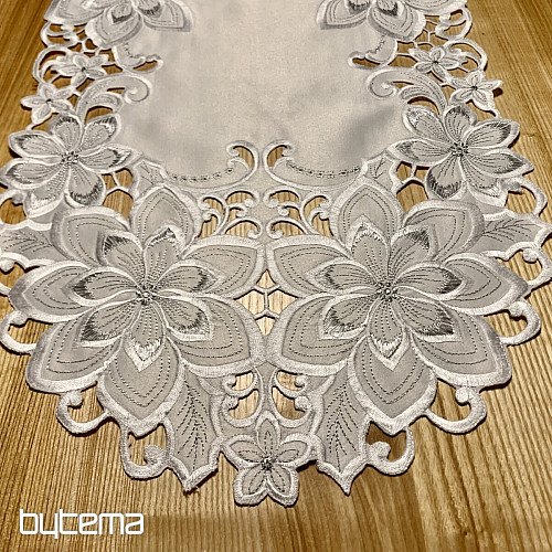 Haftowany obrus świąteczny Srebrna Gwiazda