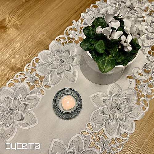 Haftowany obrus świąteczny Srebrna Gwiazda