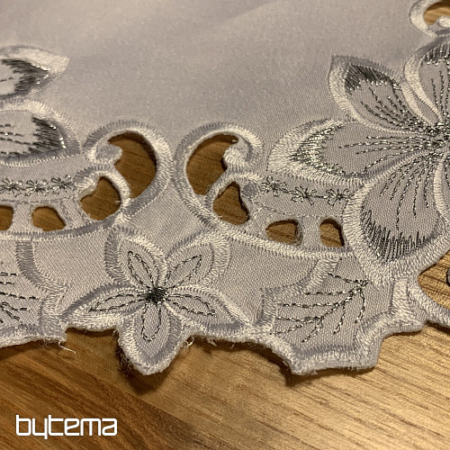 Haftowany obrus świąteczny Srebrna Gwiazda