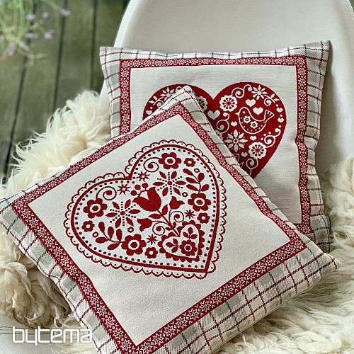 Poszewka na poduszkę z gobelinu SERCE W PUDEŁKU 2