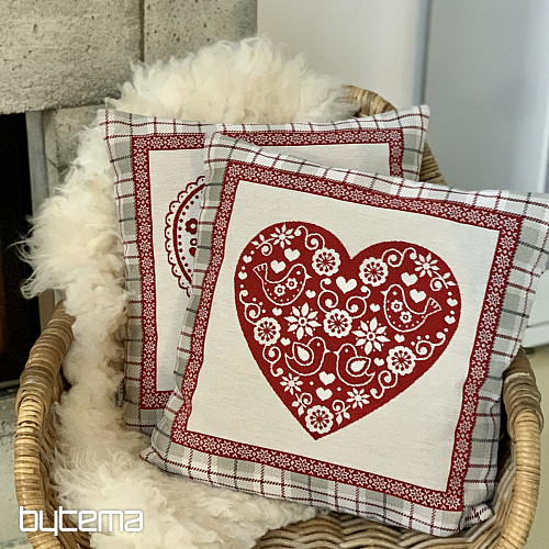 Poszewka na poduszkę gobelinową SERCE W PUDEŁKU 1