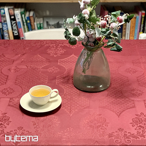 Obrus DAMASK bordowy 120x140