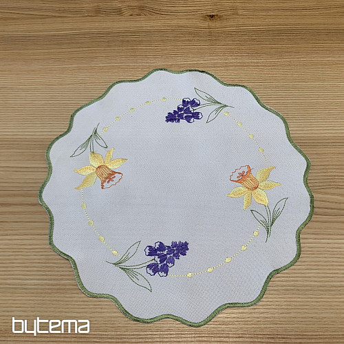 Obrus haftowany i szalik NARCYZA I ŚNIEŻNA CÓRKA