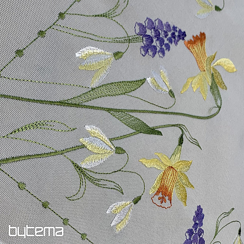 Obrus haftowany i szalik NARCYZA I ŚNIEŻNA CÓRKA