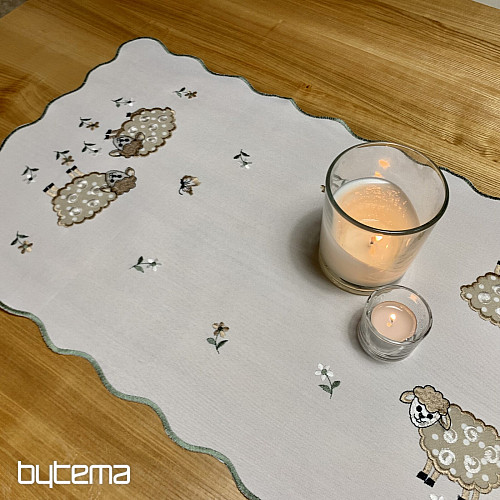 Haftowany obrus i szalik Baranki wielkanocne