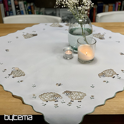 Haftowany obrus i szalik Baranki wielkanocne