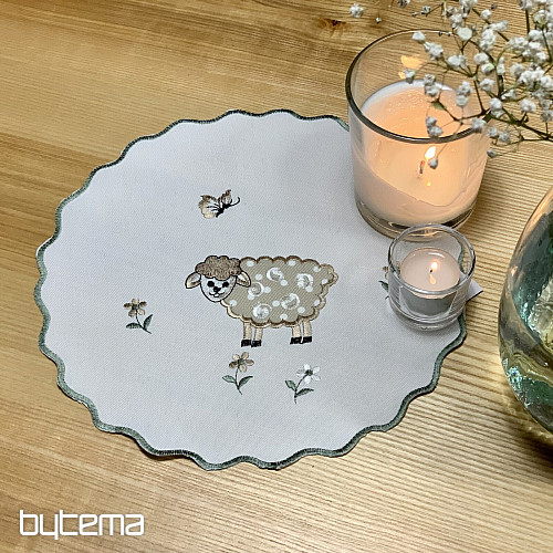 Haftowany obrus i szalik Baranki wielkanocne