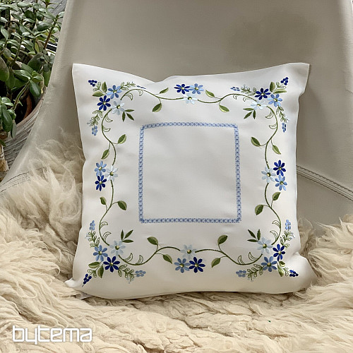 Haftowana okładka dekoracyjna ZAPOMNIANY KWIAT