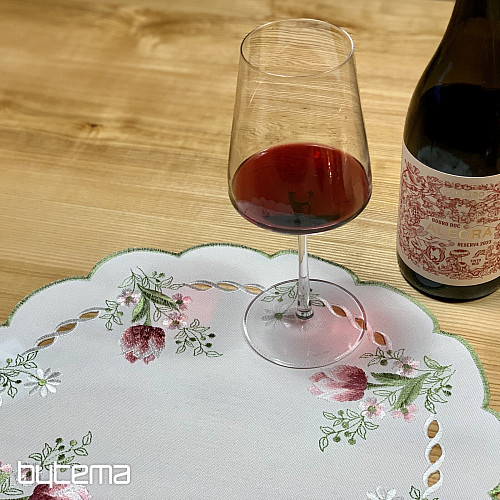 Haftowany obrus i szalik BUKIET Z TULIPANAMI