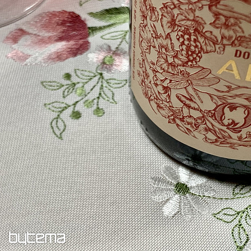 Haftowany obrus i szalik BUKIET Z TULIPANAMI