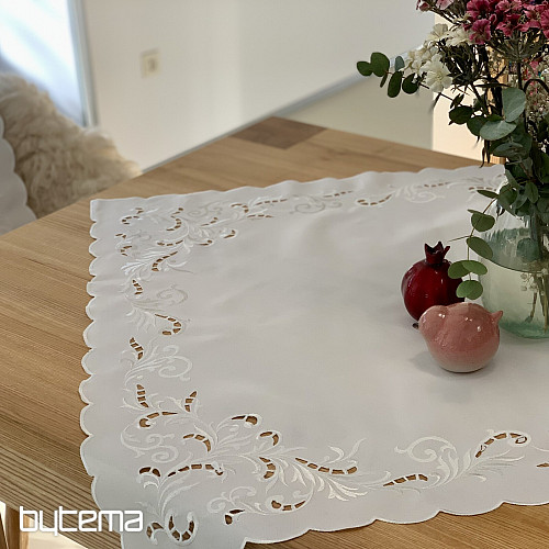 Obrus i szalik BIAŁY SEN haftowany