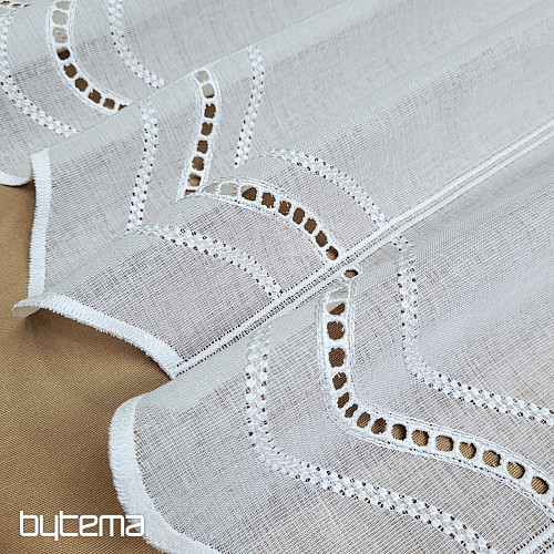 Nowoczesna haftowana firana V52 w kolorze kremowej bieli