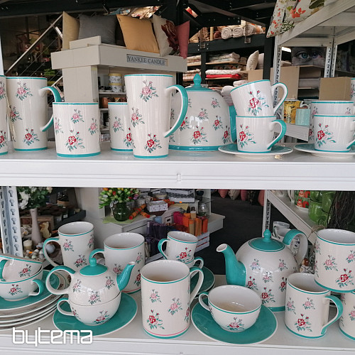 Kubek RÓŻA ZE SPODKIEM 250 ml
